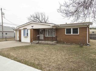 935 W 33rd St S, Wichita, KS 67217