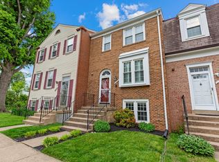 2773 Grovemore Ln, Vienna, VA 22180