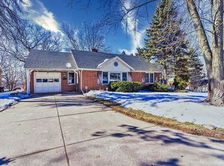 58 Pleasant Oak Ct, Fox Lake, IL 60020