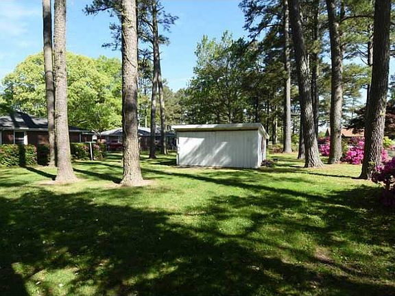5th image of 113 Hall Dr