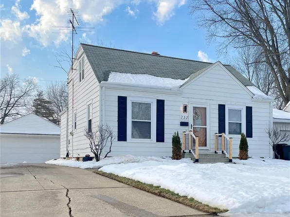 232 Hawthorne St, Elyria, OH 44035