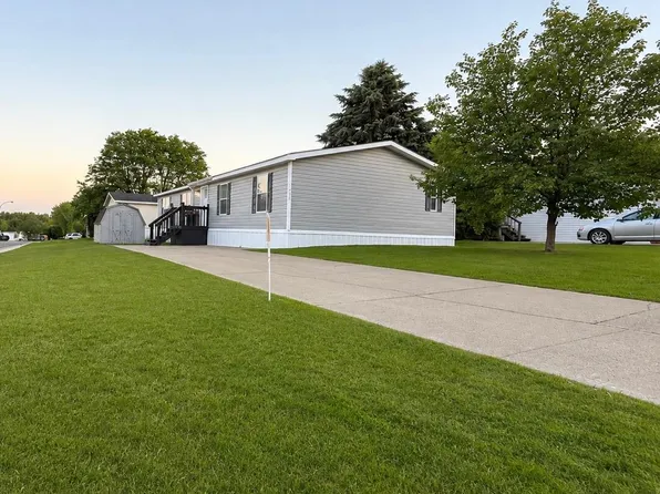 1908 Abels St, Milford, MI 48381