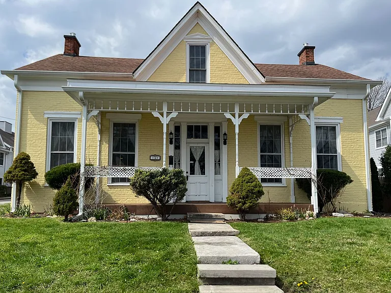 348 S Morton St — Photo 1