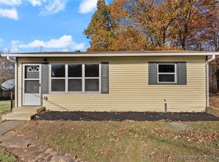 990 W Whiskey Run Rd NE, New Salisbury, IN 47161