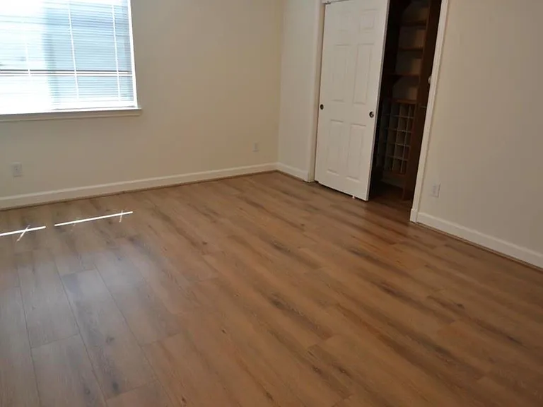 2110 Banfield Ct — Photo 30