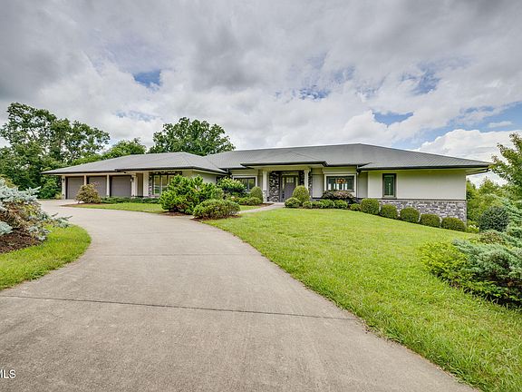 2nd image of 5855 Chestnut Ridge Rd