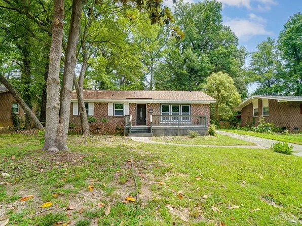 4725 Fireside Dr, Charlotte, NC 28213