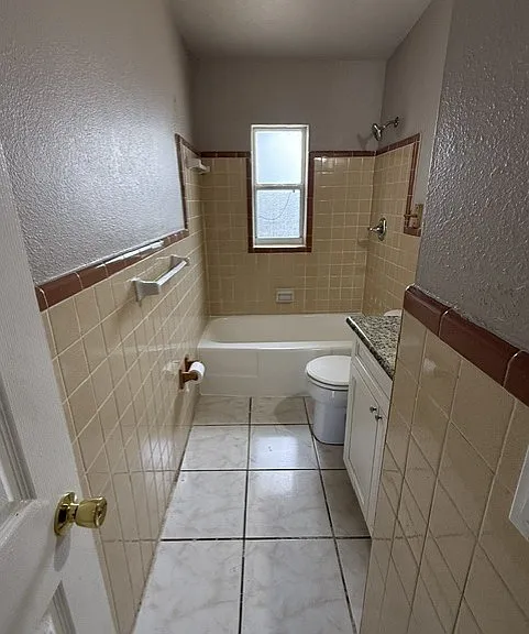 868 Tomkins St — Photo 13