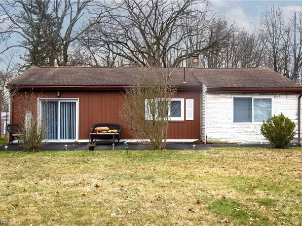 4365 Burkey Rd, Youngstown, OH 44515