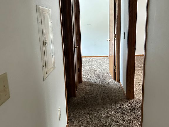 2nd image of 416 Saratoga Ave APT 2