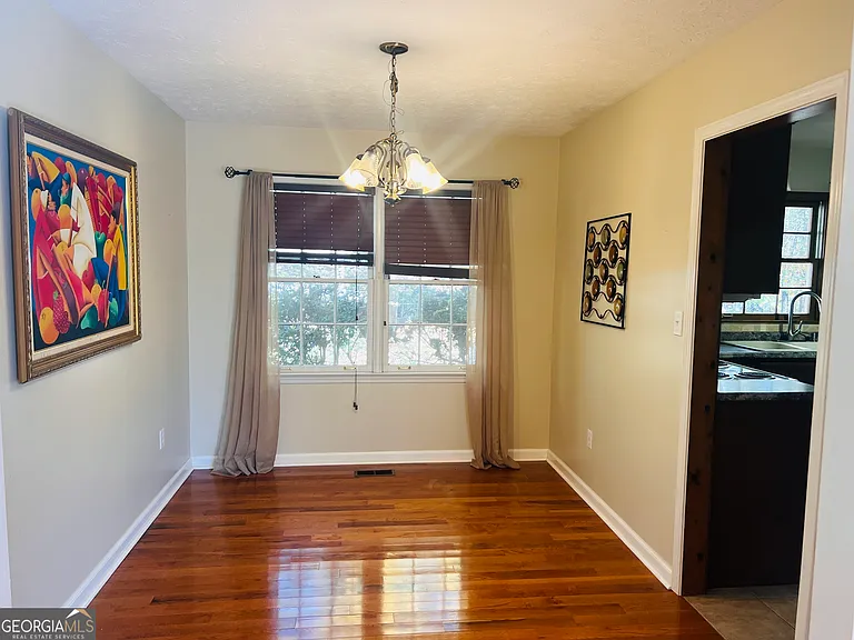 345 Caldwell Cir — Photo 5