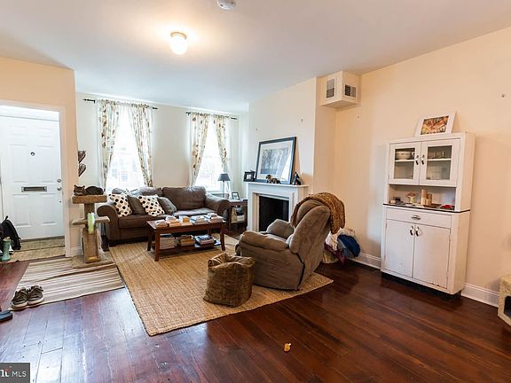 4th image of 1110 E Moyamensing Ave