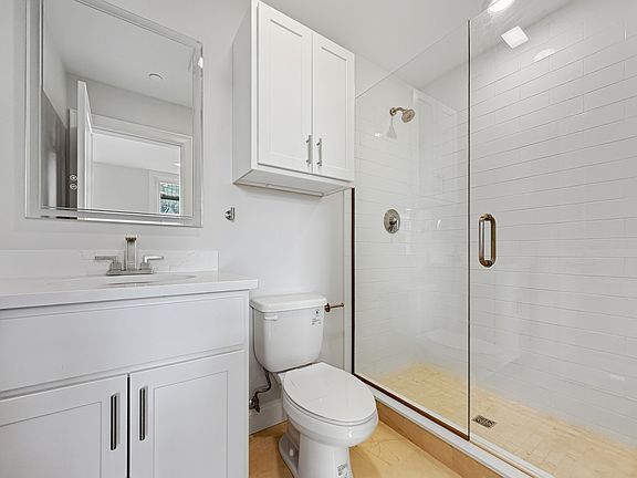 3rd image of 222 Winthrop St #203