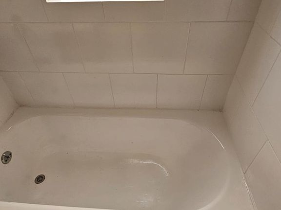 4th image of 2651 S Manhattan Pl APT 104