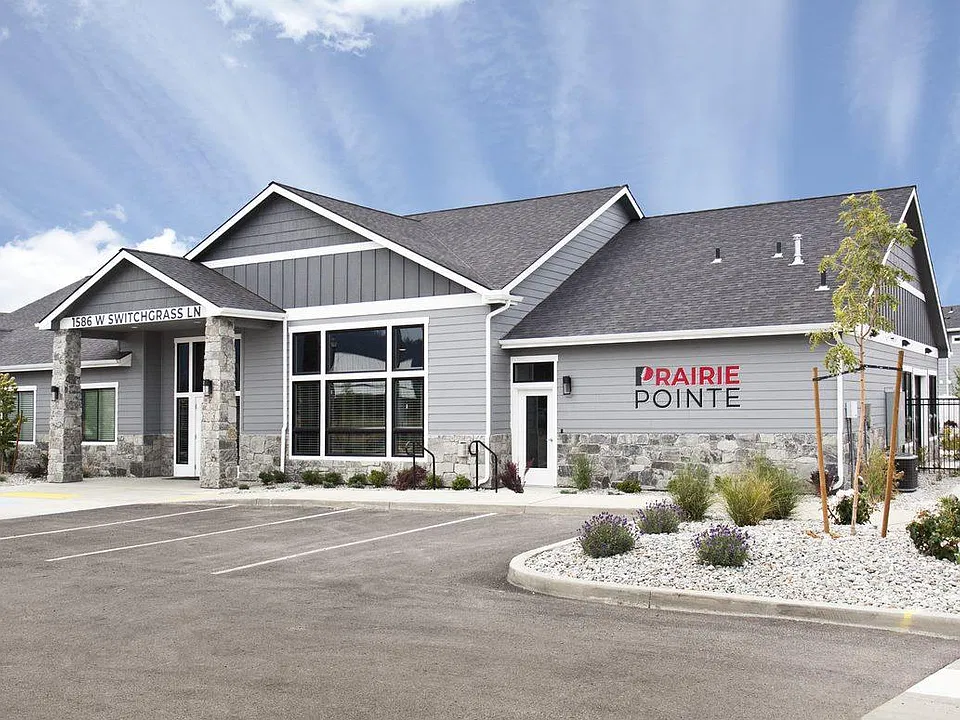 Prairie Pointe Apartments and Townhomes