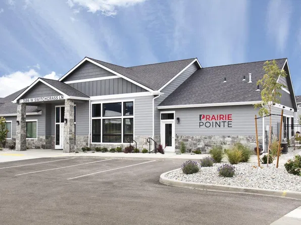 Prairie Pointe Apartments and Townhomes