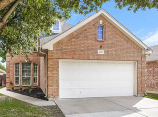 2721 Lynx Ln, Fort Worth, TX 76244