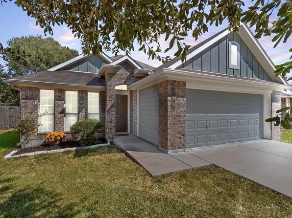 706 Heritage Dr, Navasota, TX 77868