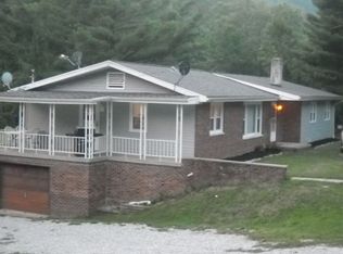 54112 Pipe Creek Rd, Jacobsburg, OH 43933