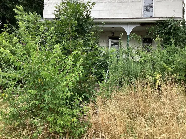 33 Geiser Ave, Waynesboro, PA 17268