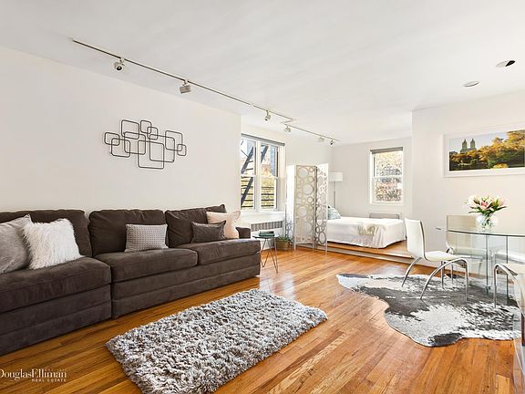 2nd image of 320 E 35th St APT 6C