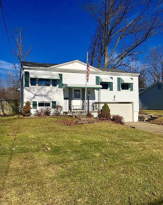 1st image of 4864 Woodhurst Dr