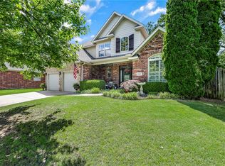 5200 S 43rd St, Rogers, AR 72758