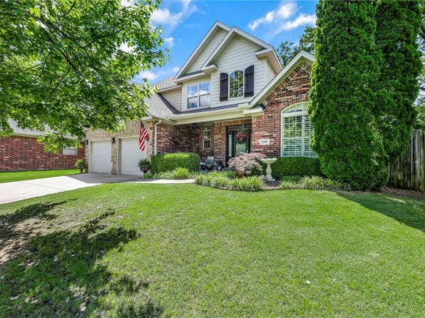 5200 S 43rd St, Rogers, AR 72758
