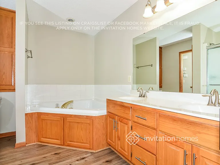 930 118th Ln NE — Photo 14