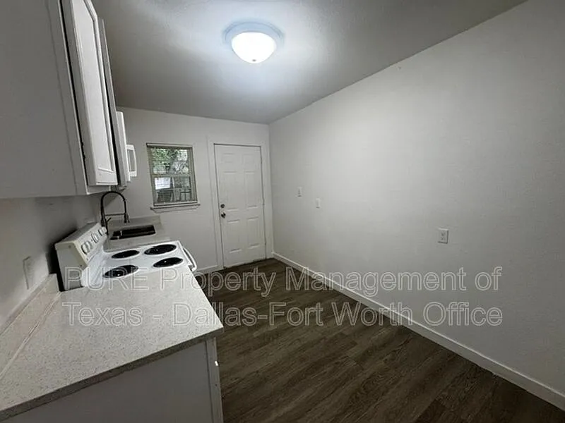 2223 Jb Jackson Jr Blvd — Photo 3