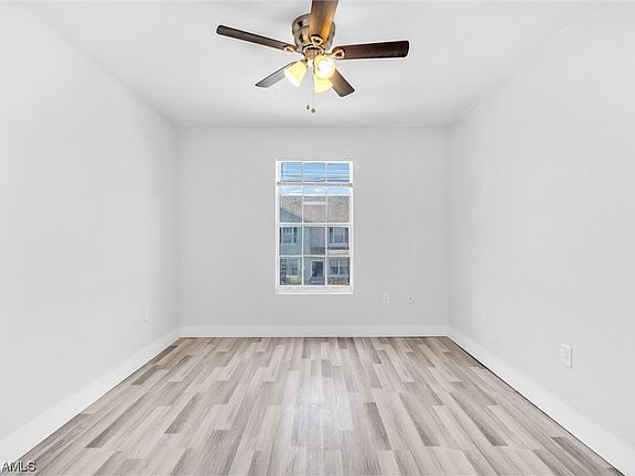 4th image of 3643 Pine Oak Cir APT 102