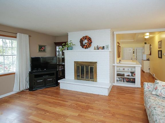95 mary lou dr-104
