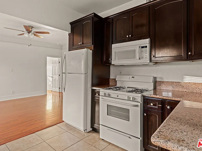 2928 Walton Ave #2930 — Photo 4