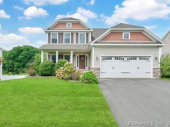 17 Twin Pines Drive, Wallingford, CT 06492