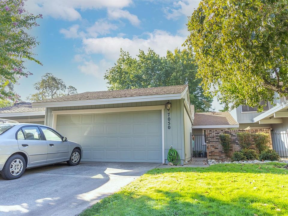1st image of 7050 La Costa Ln