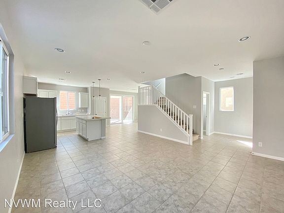 4th image of 8951 Eldora Ave