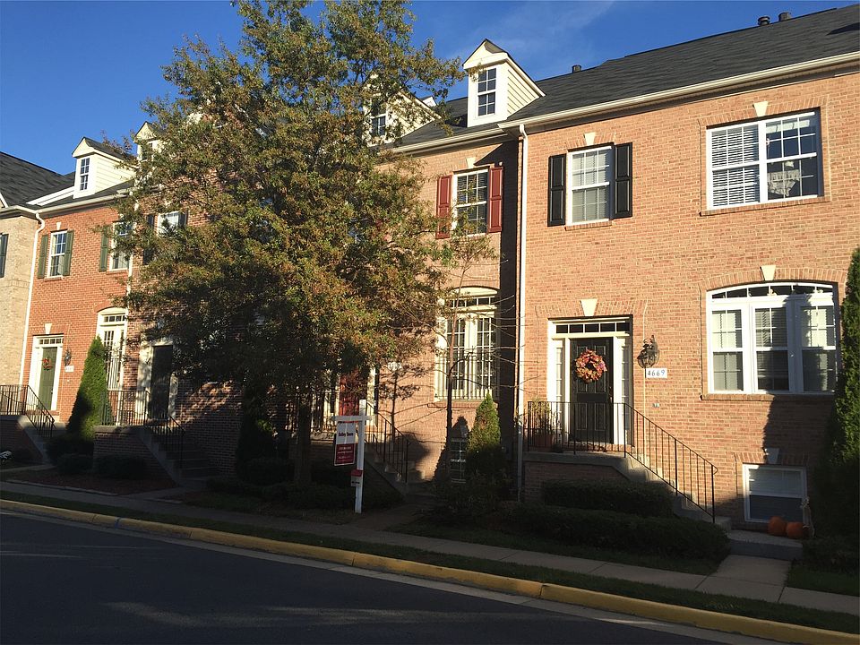 1st image of 4667 Carisbrooke Ln