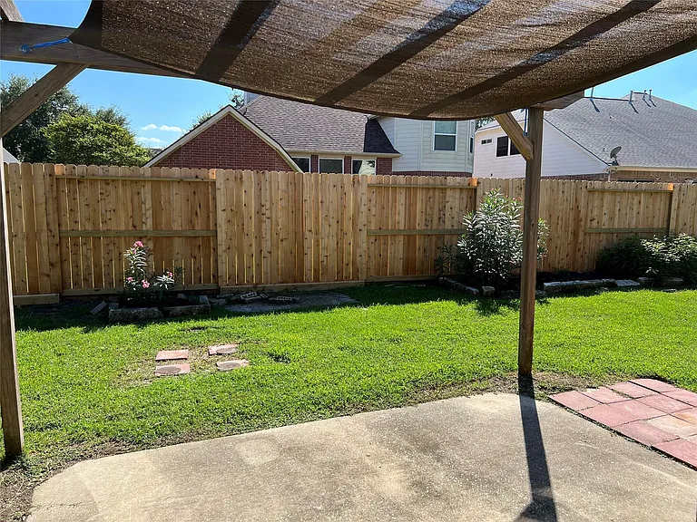 11712 Summer Brook Ct — Photo 31