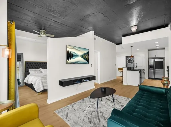 250 Pharr Rd NE APT 1702, Atlanta, GA 30305