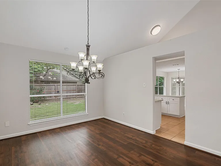 4807 Shadowdale Dr — Photo 4