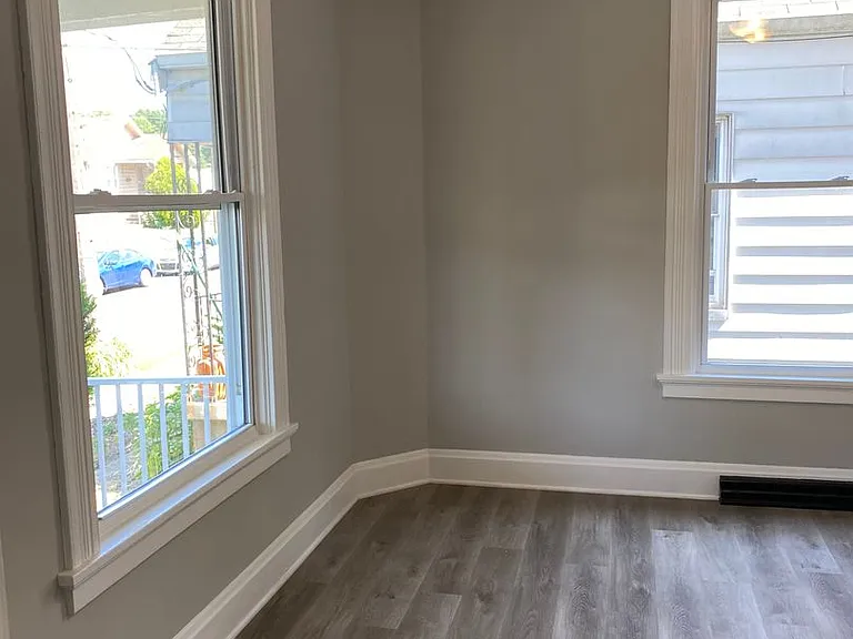 6834 Betts Ave — Photo 4