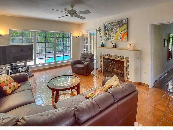 3rd image of 3031 Sheridan Ave