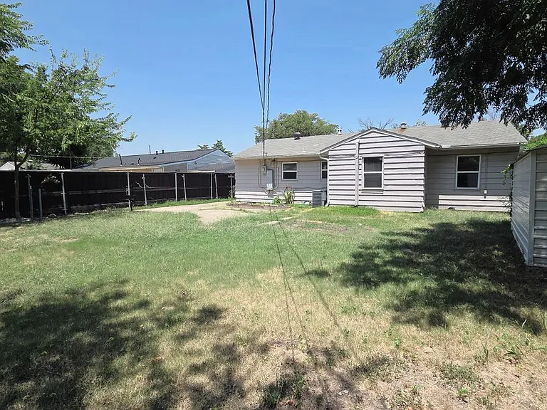 2616 Marbella Ln — Photo 13