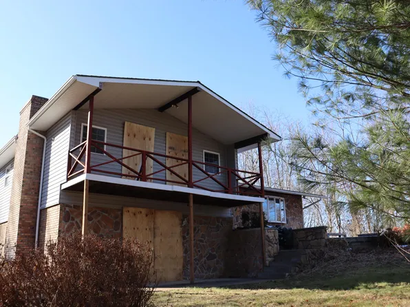 206 Woodlawn Dr, Jonesville, VA 24263