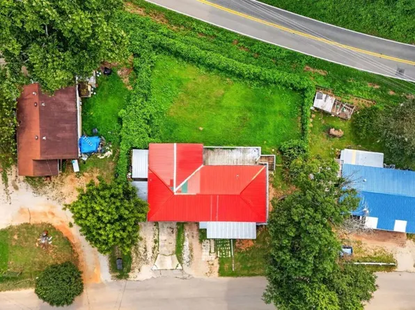 2321 Pine Circle Dr, Gainesville, GA 30504