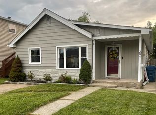 284 Altamont Rd, Vermilion, OH 44089