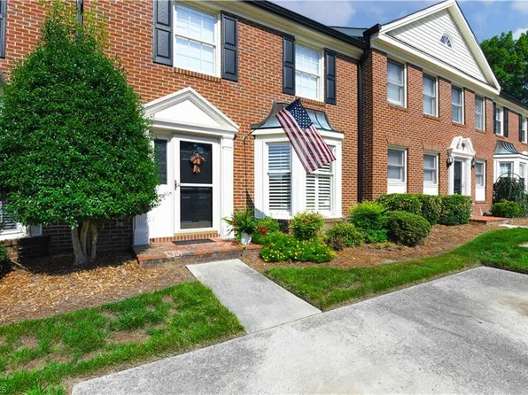 1717 Ternberry Rd, High Point, NC 27262