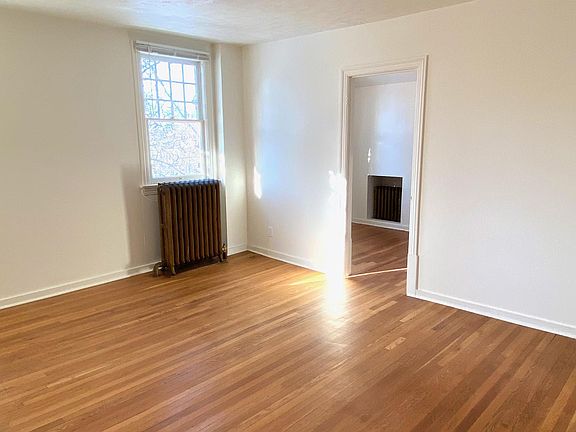 5th image of 1627 W 9th Ave #D