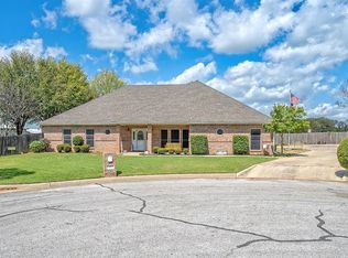 1804 Oakmeadow Dr, Decatur, TX 76234