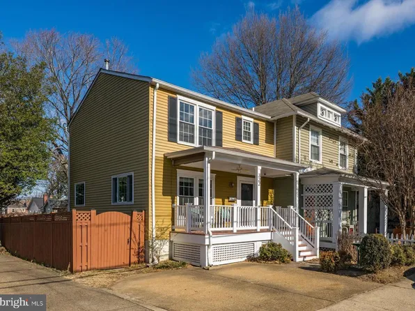 322 Hume Ave, Alexandria, VA 22301